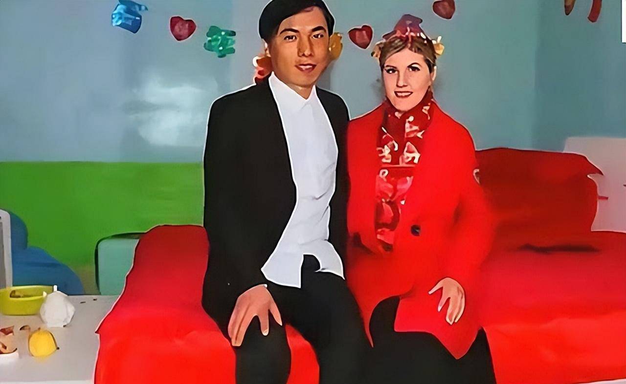 嫁40岁河南大叔,成婚时已有身孕:一家三口在农村_申茂涛_玛丽娜_工作