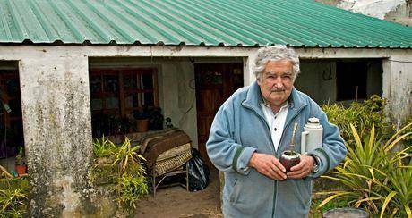 财产只有一辆老爷车,他穷是因为一直在做一件事_何塞·穆希卡_乌拉圭