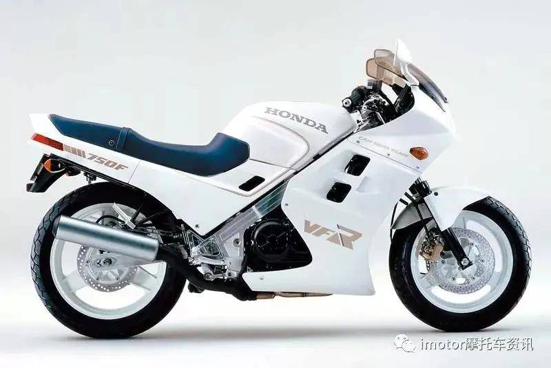 自从第一代vf750f引擎出现技术问题后,不少人对honda的v4车型缺乏信心