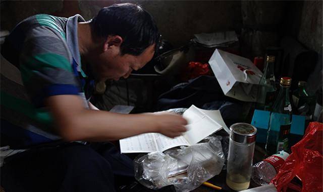 原创天才30年一个成学界扫地僧一个沦为农村低保户