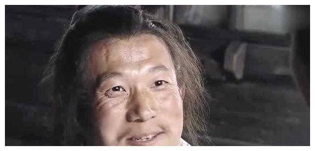 武大郎扮演者,晚年凄凉,孤苦无依,路人感叹._生活_老者_水浒传