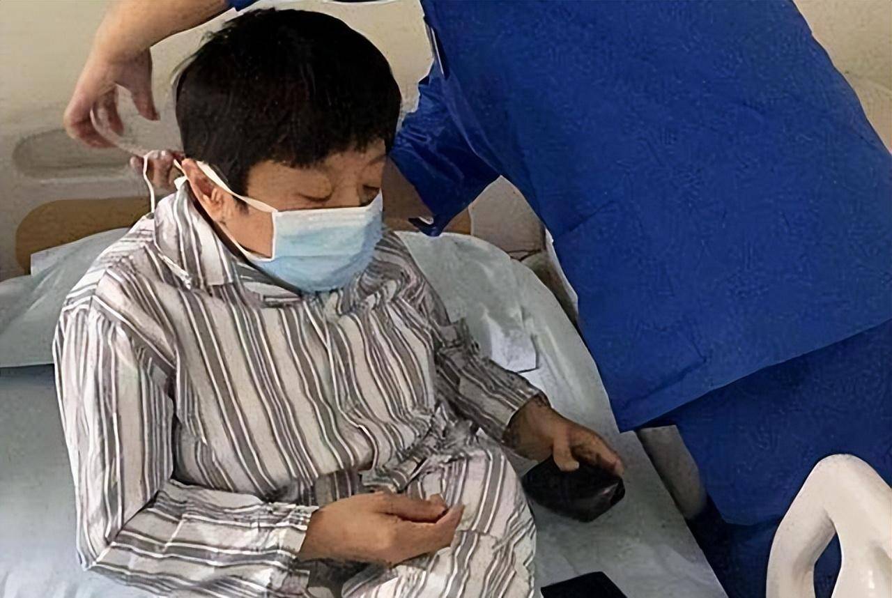 原创轰动一时的世界最矮母亲高07米嫁1米8帅哥生3娃后去世