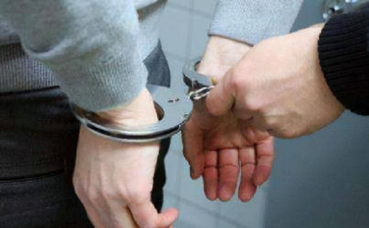 原创中国首例安乐死执行者家属下跪求执行事后却告其故意杀人