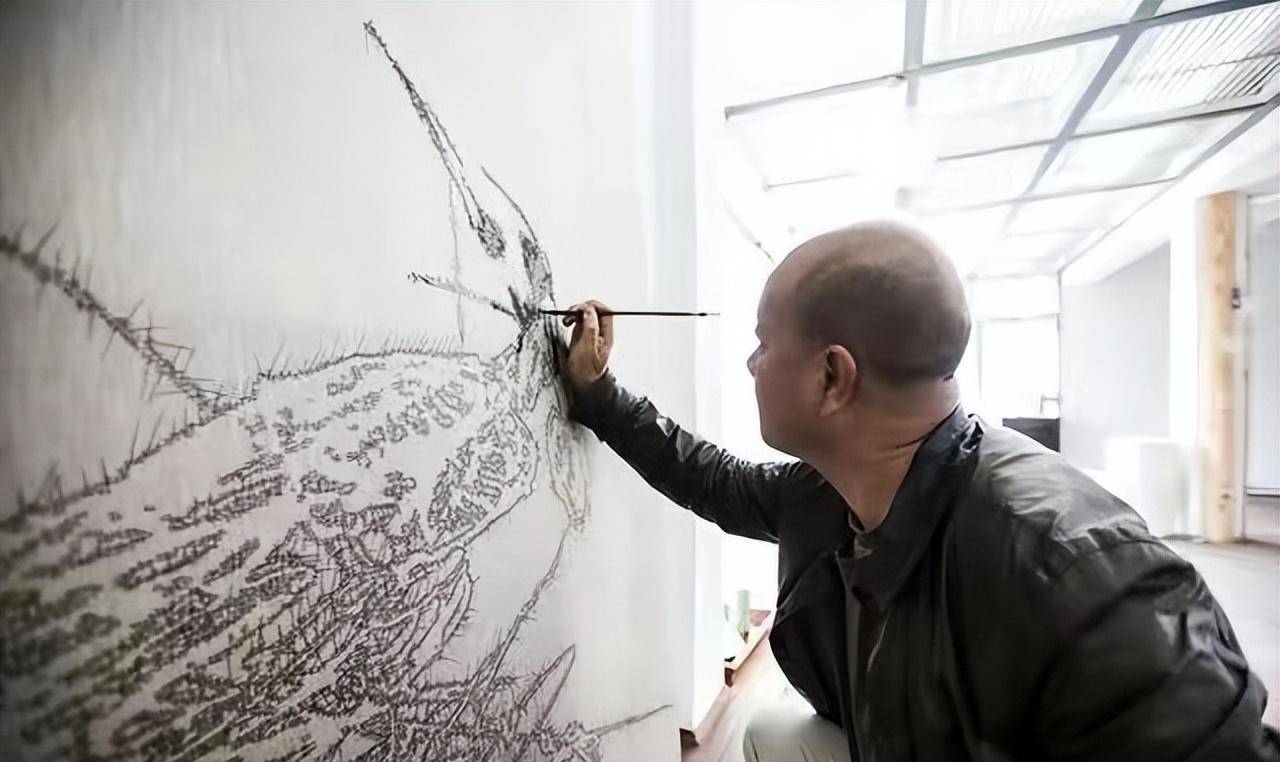 "就是,我家小孩子的小学水平都画得比这幅画作强