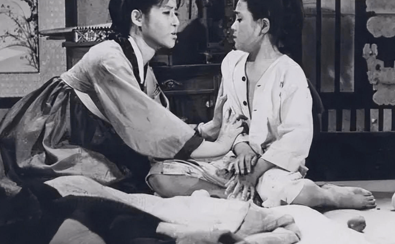 原创古代童养媳有多惨不仅被公婆当成丫囊使晚上还必做一事才能睡