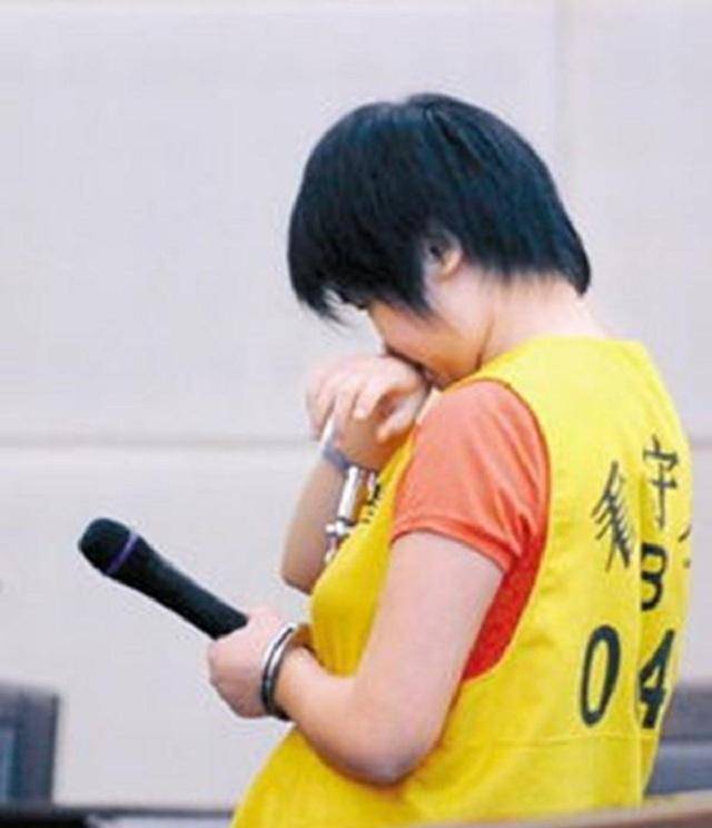 原创2009年齐萍萍勒死父母后淡定共处4天直言他们总说不想活了