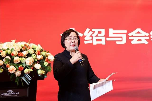 3月22日,宁波阳光豪生大酒店内国歌嘹亮,2024涂料产业绿色高质量发展