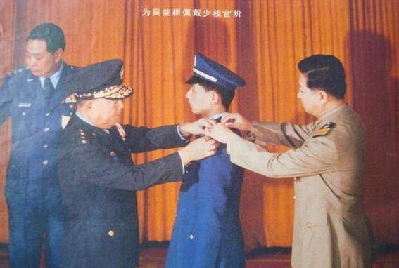 原创82年此人驾机叛逃台湾获黄金五千两如今定居美国艰难渴望回国