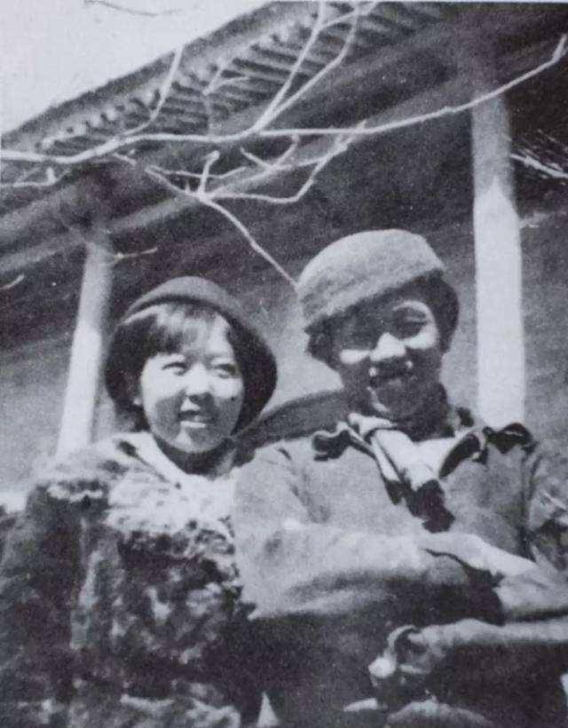 才华满怀的萧红为何屡遭萧军背叛萧军她有才能但没妻性