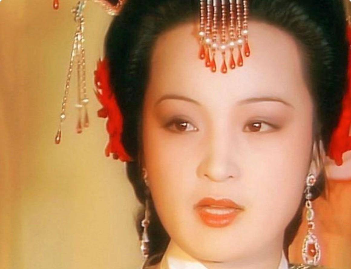 收手吧胡玫!别再羞辱观众智商了,影版《红楼梦》雷人又无脑