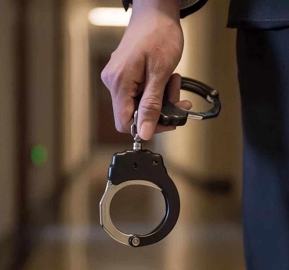 原创2011年吉林男服刑犯在狱中感染艾滋病维权7年获国家10万赔偿