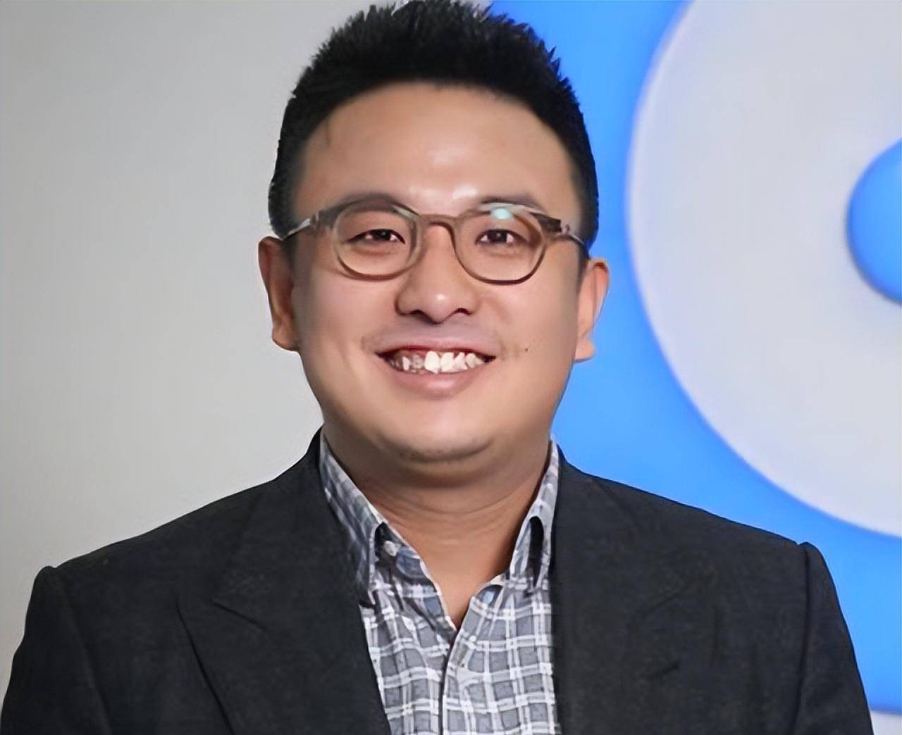 原创上海大佬张旭豪33岁将公司卖给马云套现665亿如今再创传奇