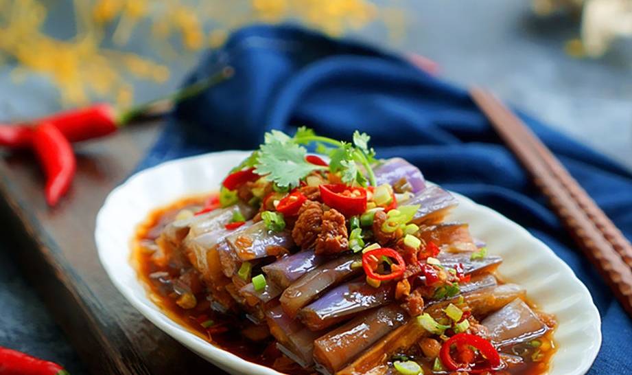 茄子又出新吃法了,做为茄子控怎么能错过呢?_做法_油锅_蒜泥