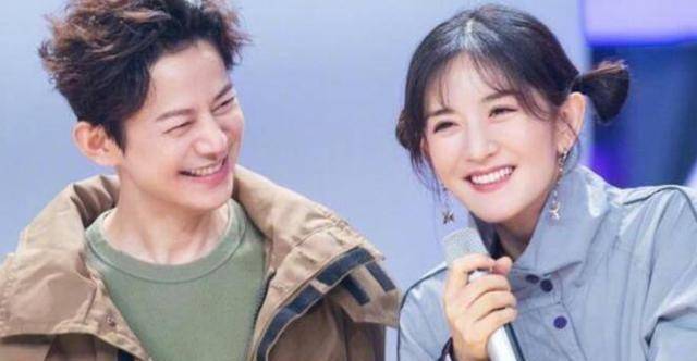 谢娜的笑声直接遭到了群嘲,在另一期中,黄磊带着多多来参加节目,谢娜