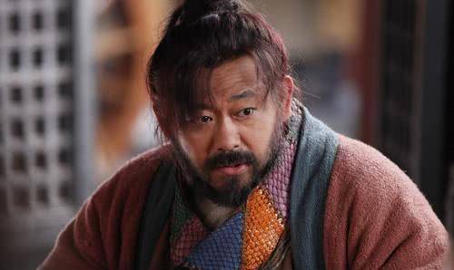 比如《隋唐演义》,《薛仁贵东征》,《薛刚反唐》以及《说唐》中,程咬