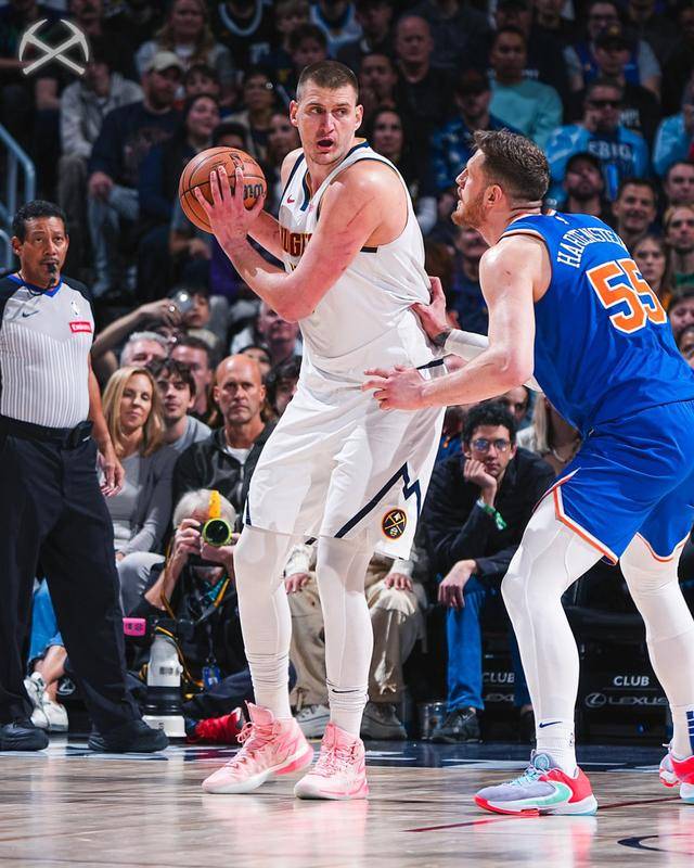 原创约基奇狂轰301411掘金追平西部第1波特16中13打疯了穆雷伤退