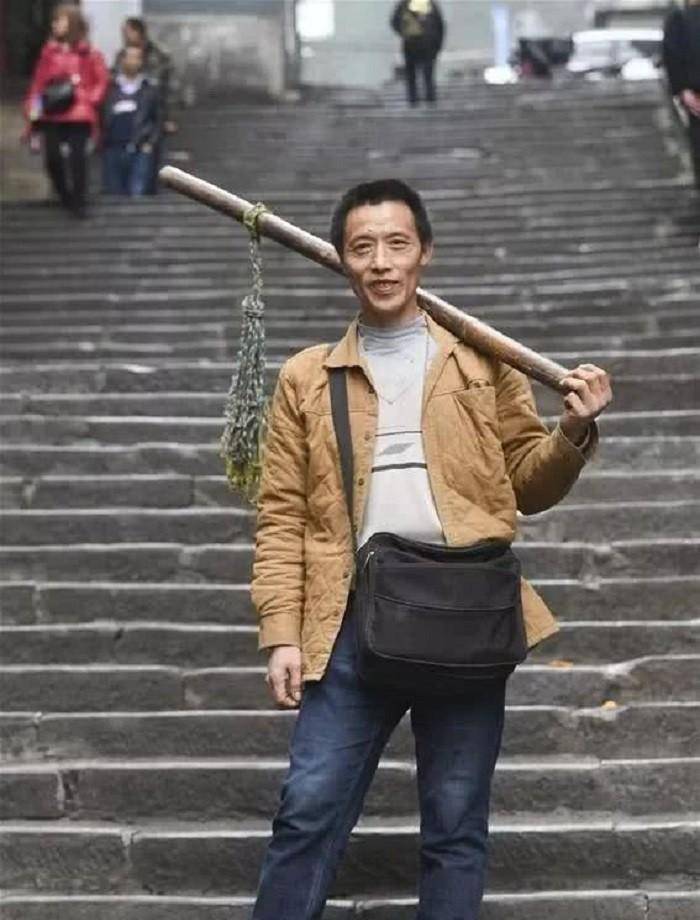 10年前这张父子照曾火遍全国如今他们的故事比照片更动人