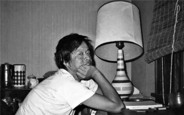 王小波与李银河热恋3年没有婚前行为离世18年后遗孀透露隐情