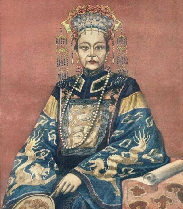 原创慈禧太后真实相貌她的气场非常强大眉宇间充满杀气不怒自威