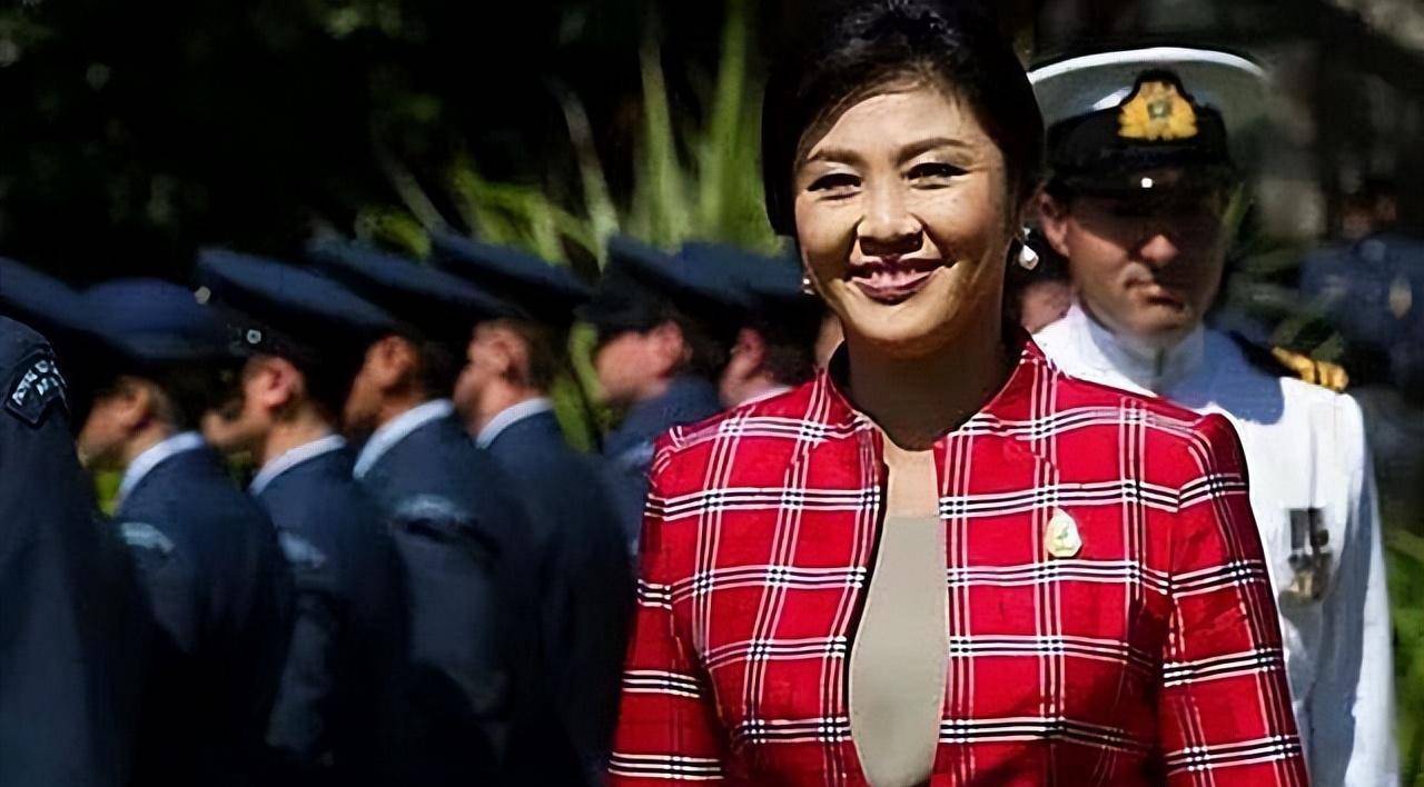 原创英拉跑路细节换车扔手机14名随从帮忙事发前守卫被撤走