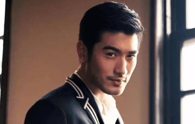 原创原创囧妈海报出现高以翔看到备注后网友感动