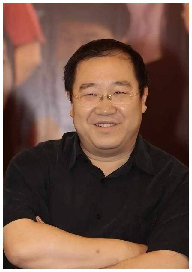 巴图庆祝结婚10周年甜蜜表白,宋丹丹笑开花,爸爸英达被嘲讽