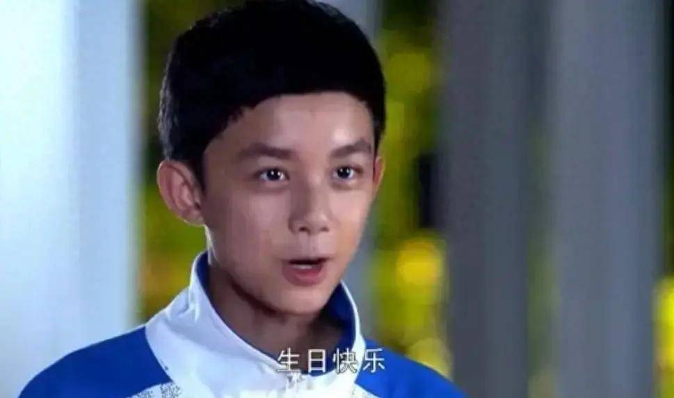 我发现李兰迪的高中生角色都有cp,且今大都是有演技的当红帅哥_胡先煦