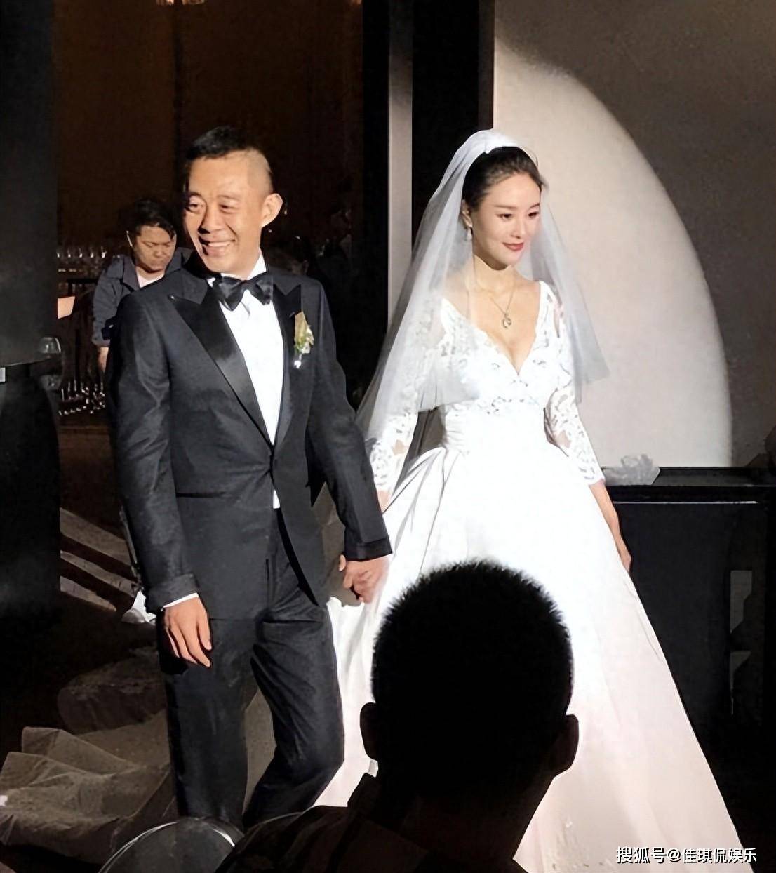 不提前夫侯勇,和女儿患难与共,如今45岁似冻龄少女_潘雨辰_沈蓉_孩子