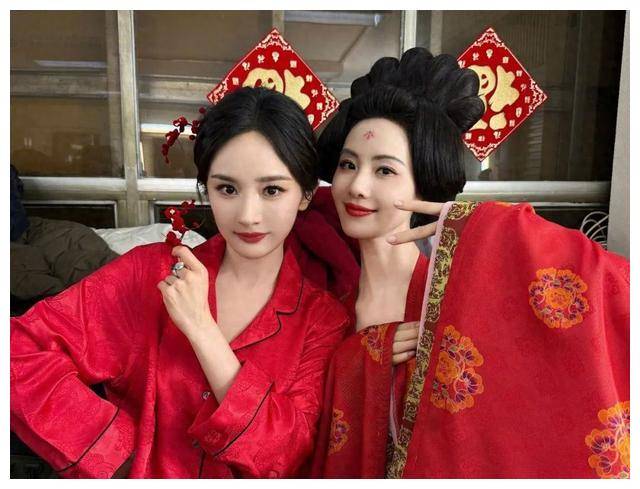 37岁杨幂与刘诗诗合影,共庆生日,网友赞美中国美人