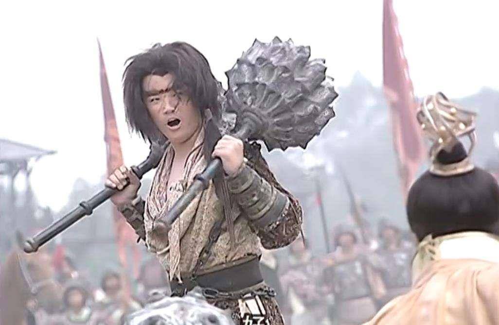 虽然长相猥琐,身材瘦弱,看上去像一个风吹就倒的病夫饿鬼.