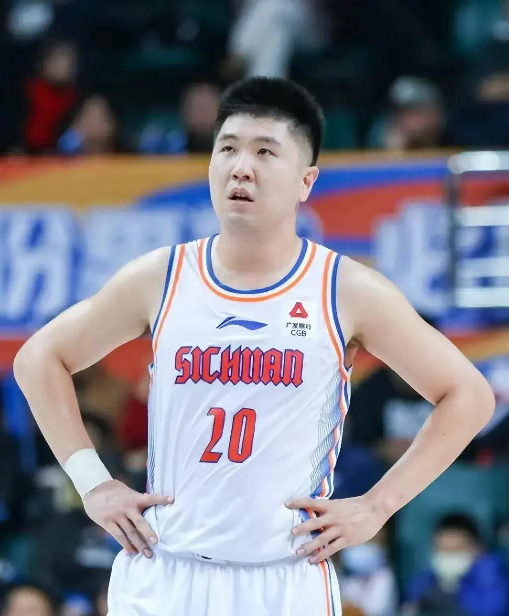 原创王薪凯盛大晚宴招待宏远全队威姆斯翘首以盼杜锋何以缺席