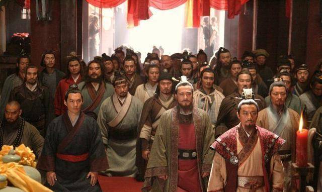 而且朴刀都有一个长木柄,真正打起来的时候,正好可以克制那些少数民族