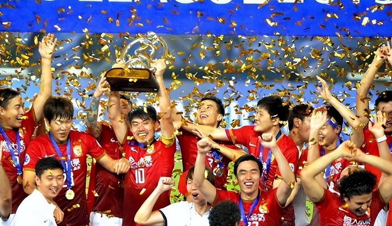 原创郜林现身久违的职业联赛曾为恒大队立下赫赫战功深受球迷认可