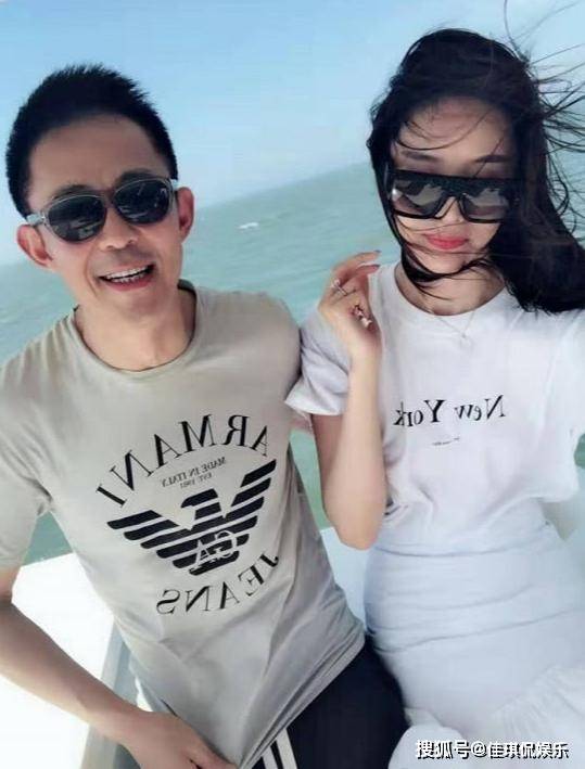 不提前夫侯勇,和女儿患难与共,如今45岁似冻龄少女_潘雨辰_沈蓉_孩子