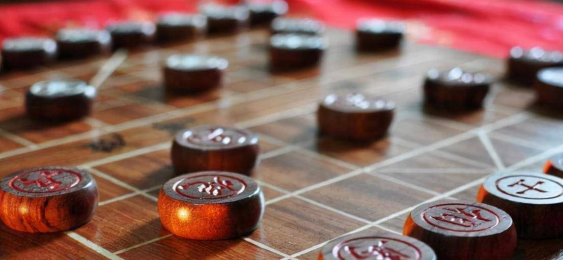 一,古代故事衍生了象棋规则象棋的形成与秦朝末期的楚汉相争有着十分