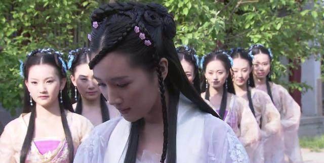 这个宫女不仅与太监对食结婚甚至还搞婚外情终于惊动了皇帝