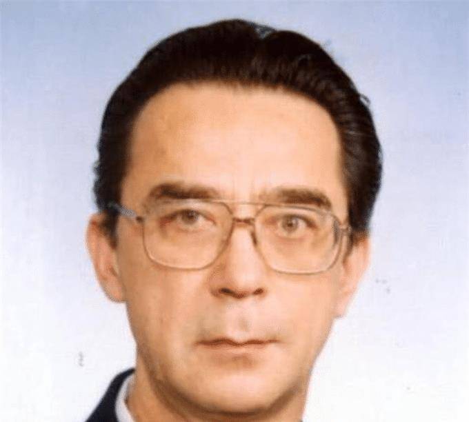 工作于大庆油田的设计师王德民以自己的专业素质和辛勤劳动在大庆油田