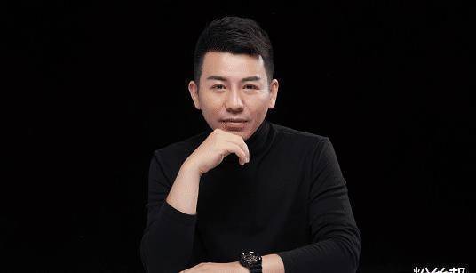 于利在yy上已经红了很久了,但是花无百日红,因此他