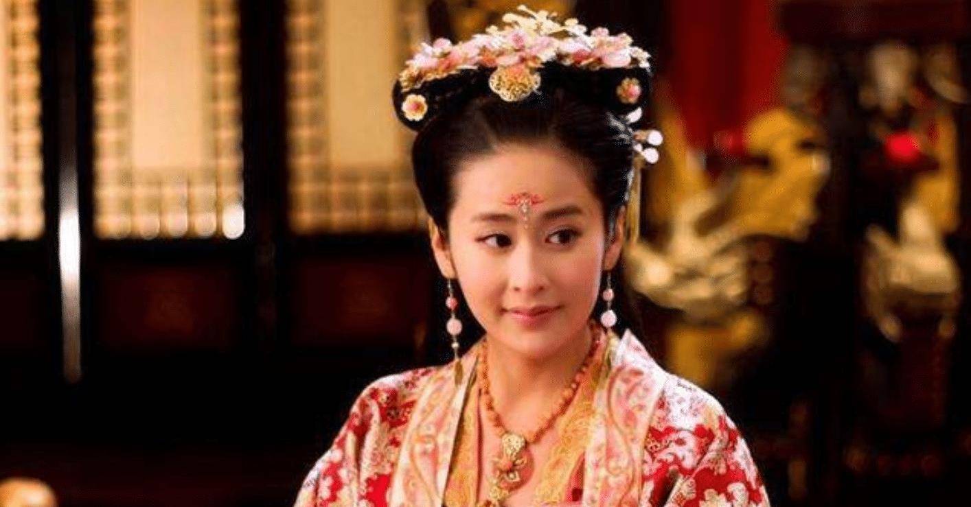 原创公主向皇帝辞别皇帝嘲笑她急着回去造反吗果然不久驸马反叛