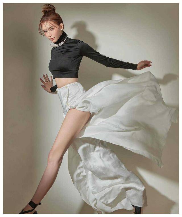 49岁林志玲罕晒长腿日系打扮引吐槽姐姐美貌不减