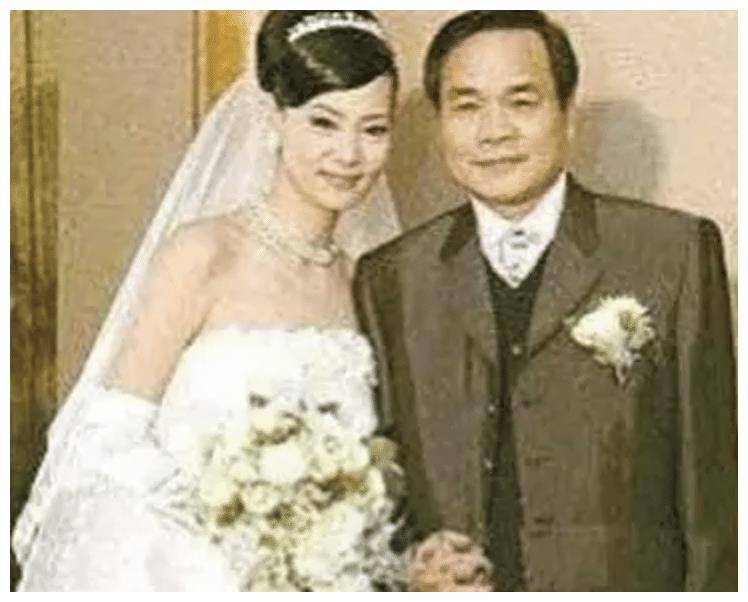 明明如花似玉却是鲜花插在牛粪上这10位女星真令人惋惜