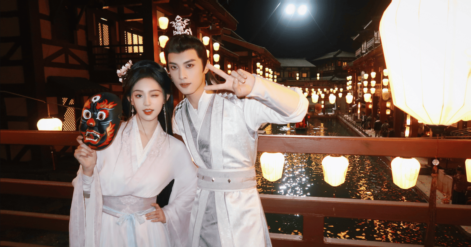 原创皎月流火大女主所有男人都爱她替身文学变现实