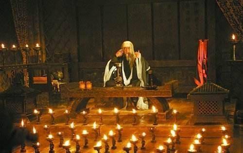 大师点了一盏灯,灯七天七夜不灭,结果悲剧了_朱元璋_刘伯温_诸葛亮