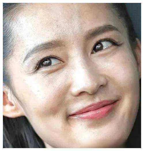 明星不用p图脸部细纹肿胀粗腿皮肤变黑还认得出ta吗