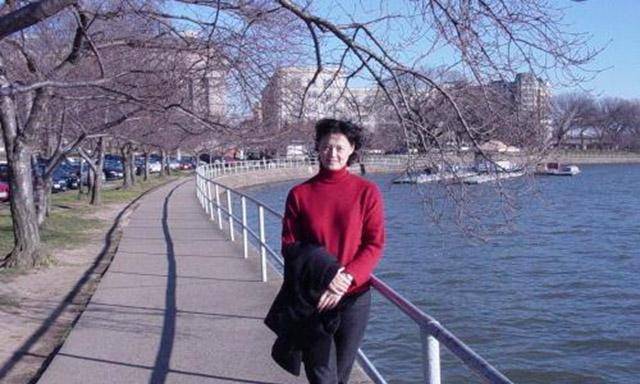 原创女排功勋球员周晓兰如今定居国外膝下育有2女感谢祖国栽培