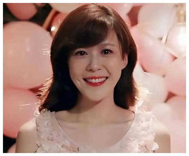 李金铭遭前男友前女友敲诈60万美嘉淡定继续商业运作新传言