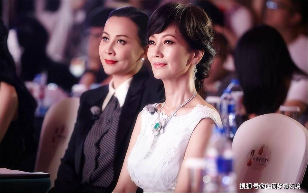 30年后再看赵雅芝和叶童,婚姻幸不幸福,全写在脸上了?