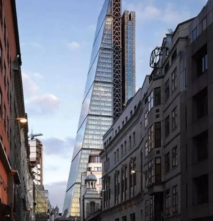 原创重庆富商套现173亿用101亿买伦敦大楼巨亏155亿后黯然回国