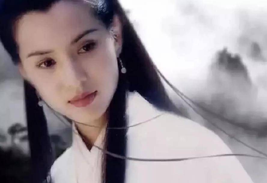 原创李若彤背着我们拍了多少戏别只知道小龙女图3才是演技巅峰