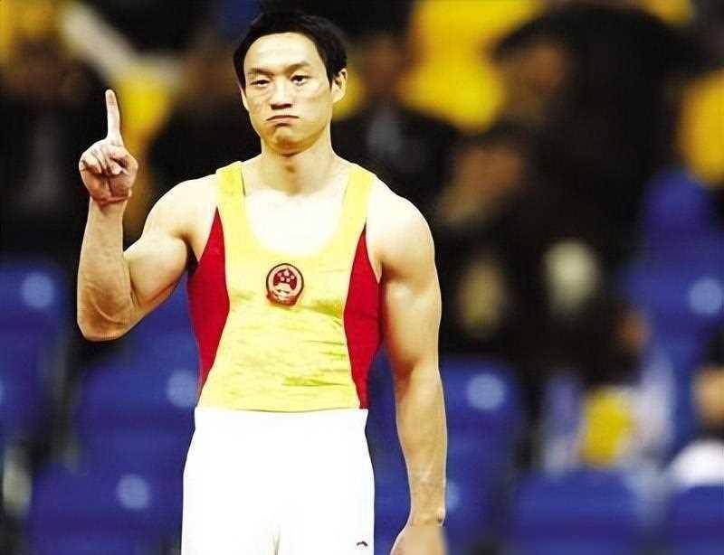 原创奥运体操冠军杨威如今需依赖呼吸机维生他经历了什么